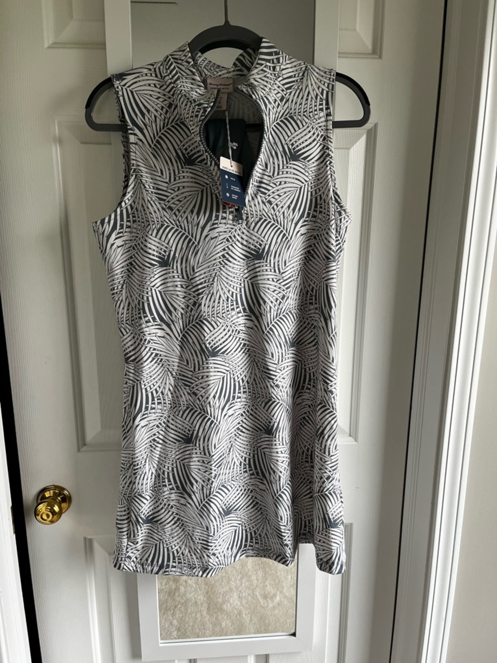 Sleeveless Grey & White Printed Dress